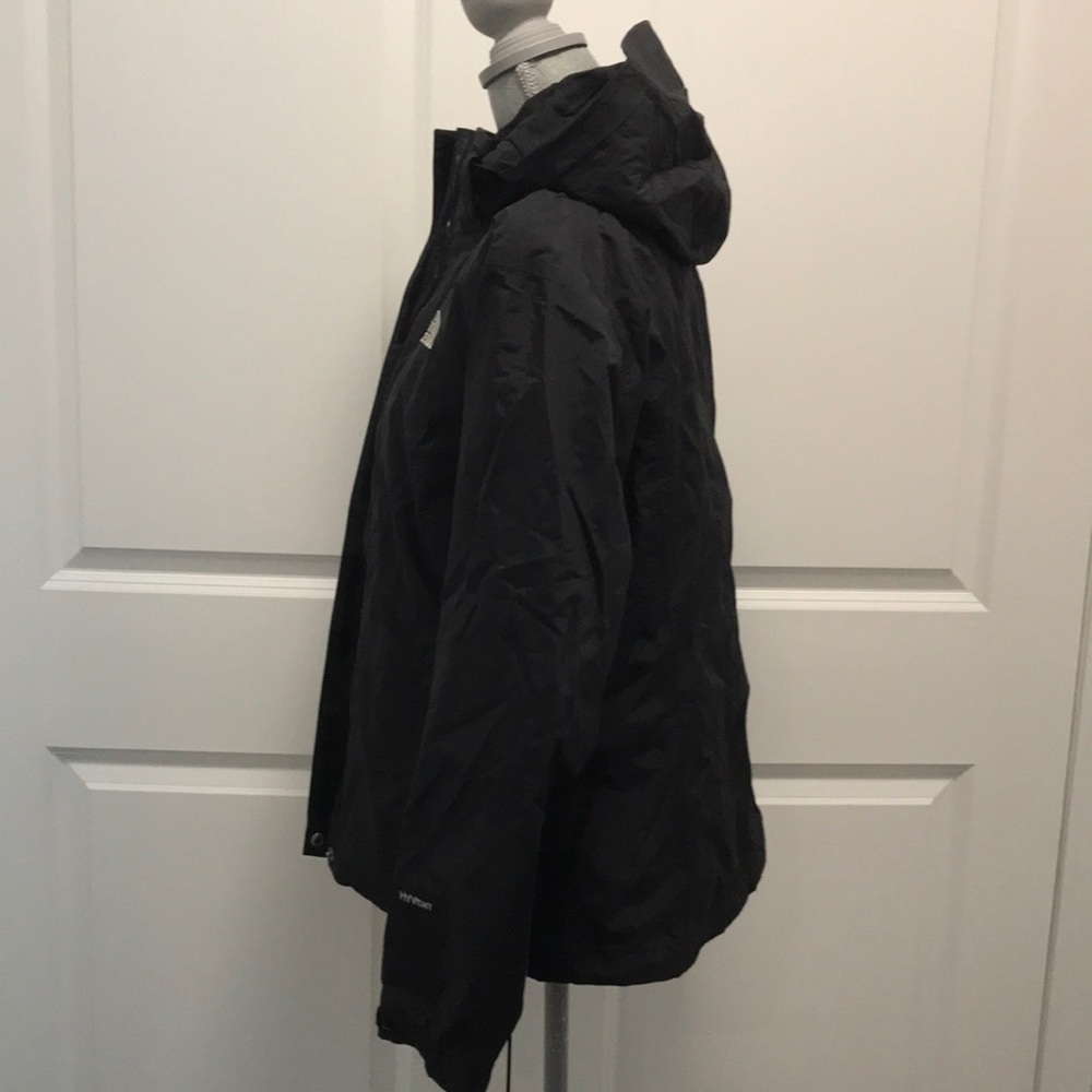 Snow Jacket - Picture 6 of 10